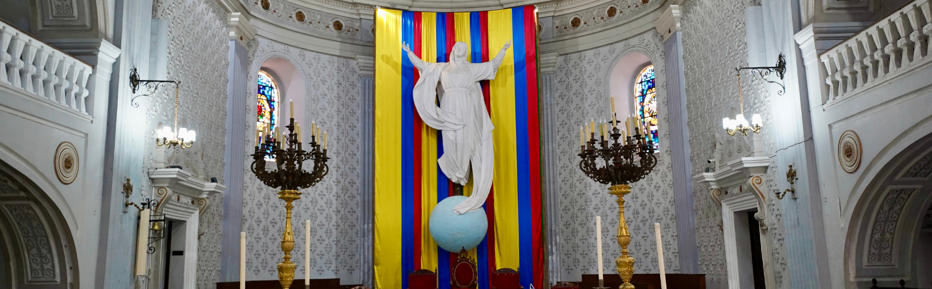 Interior de la Catedral Basílica de Popayán
