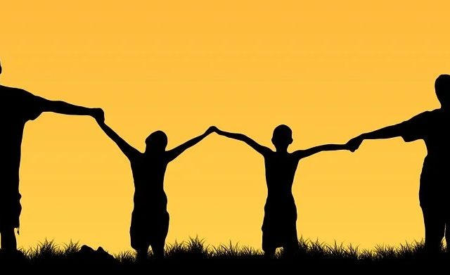 CARTA A LAS FAMILIAS Acojamos a Jesús, rey humilde, en nuestra vida familiar